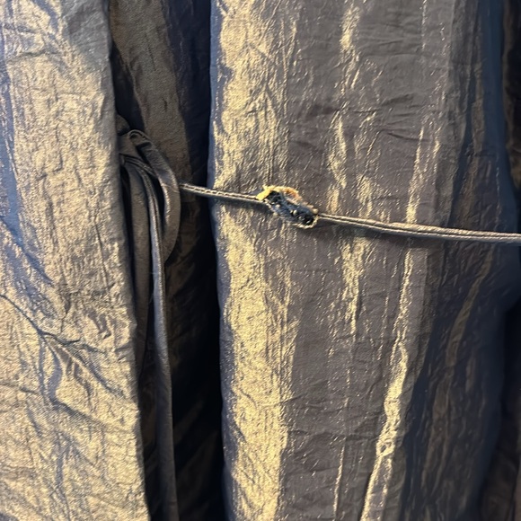 Staples metallic jacket with thin belt size medium - Picture 4 of 8